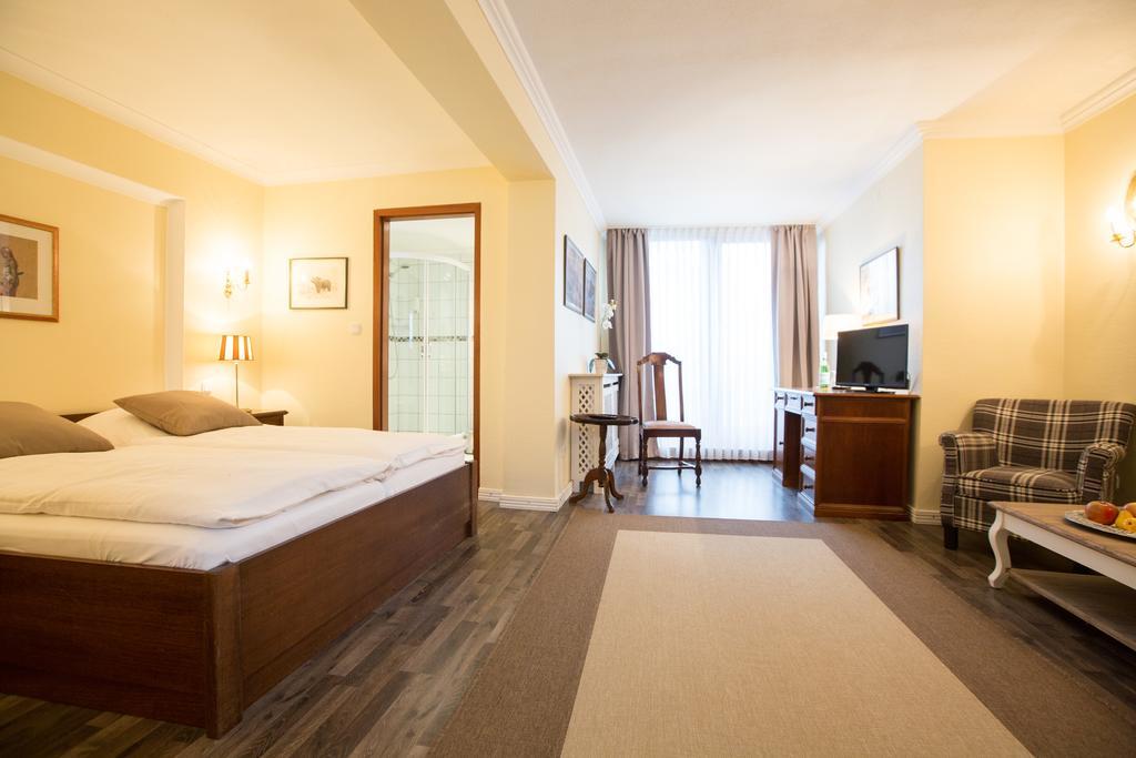 Schoekel'S Hotel Und Restaurant Elze Eksteriør billede